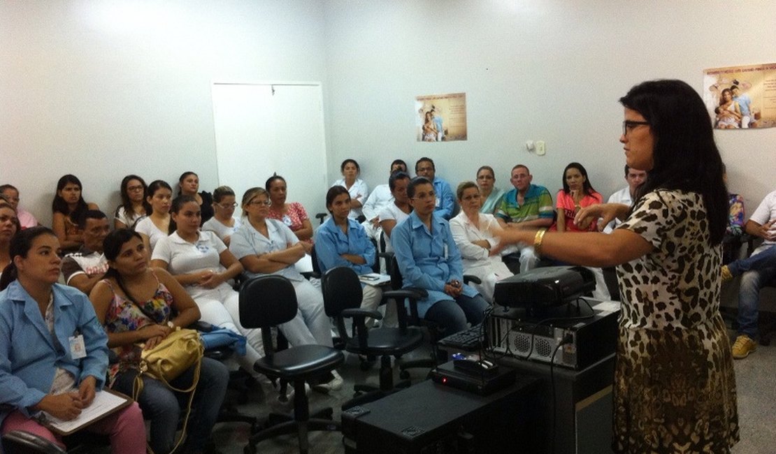 Coren-AL visita profissionais de enfermagem em Santana do Ipanema