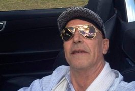 Ator está sem movimentos nas pernas e braços após acidente de moto