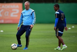 Dorival nega esperança por Valdivia, mas lhe prepara vaga de titular