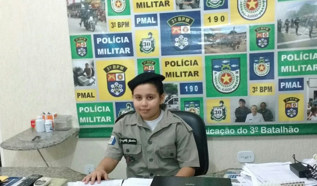 Garota apaixonada pela PM realiza sonho de conhecer 3°BPM no dia de seu aniversário