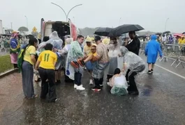 Raio cai durante caminhada de Nikolas Ferreira no DF e ao menos 24 pessoas ficam feridas