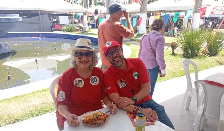 Lenilda Luna defende Reforma Agrária e fortalecimento da agricultura familiar em visita à Feira do MST