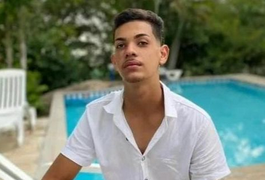 Jovem morre em colisão entre moto e carro no Sertão de Alagoas; namorada fica ferida