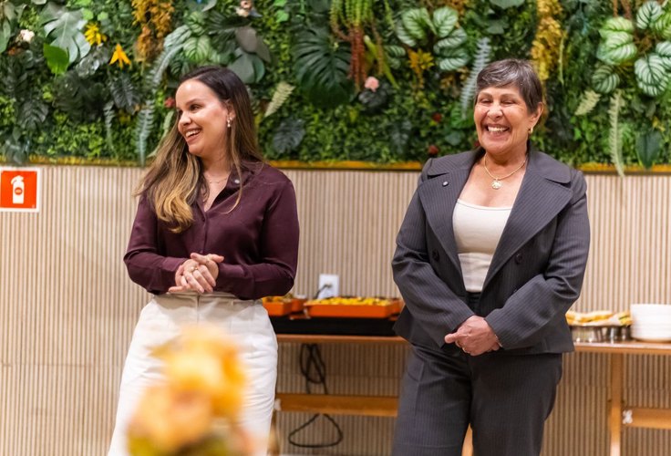 Célia Rocha e Nathália Barbosa mobilizam mulheres em encontro político