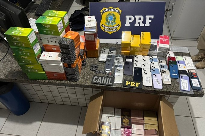 Moto adulterada, 176 perfumes e 59 celulares são apreendidos em ação realizada em São Sebastião