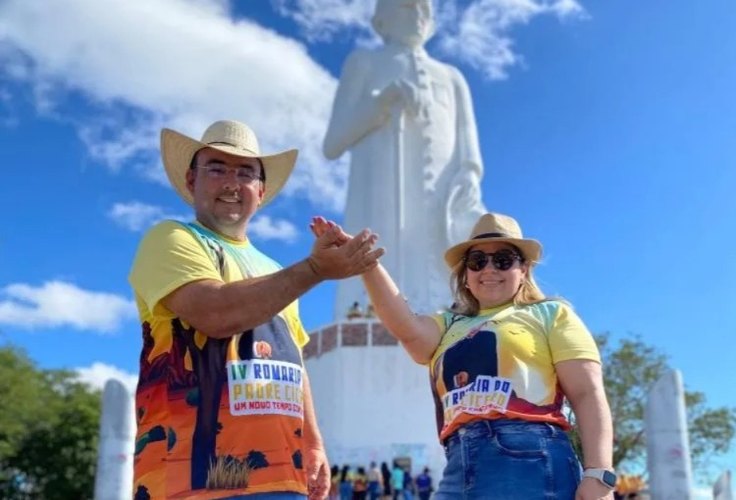 Prefeito Leandro Silva acompanha romeiros de Junqueiro e vive momentos de fé e devoção em Juazeiro