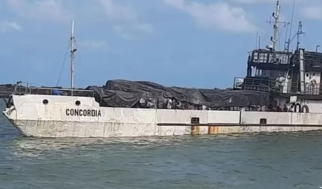 Navio Concórdia naufraga e deixa desaparecidos ﻿próximo à Ilha de Itamaracá, em Pernambuco