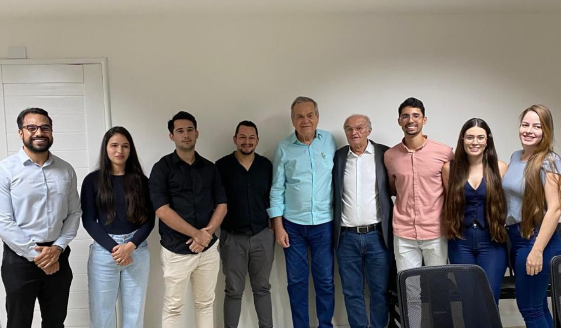 Após articulação do secretário José de Macêdo, Ronaldo Lessa se reúne com servidores da Polícia Científica em Arapiraca