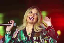 Marília Mendonça faz bolo fit e recebe elogio de Bruna Marquezine: “Lindo”