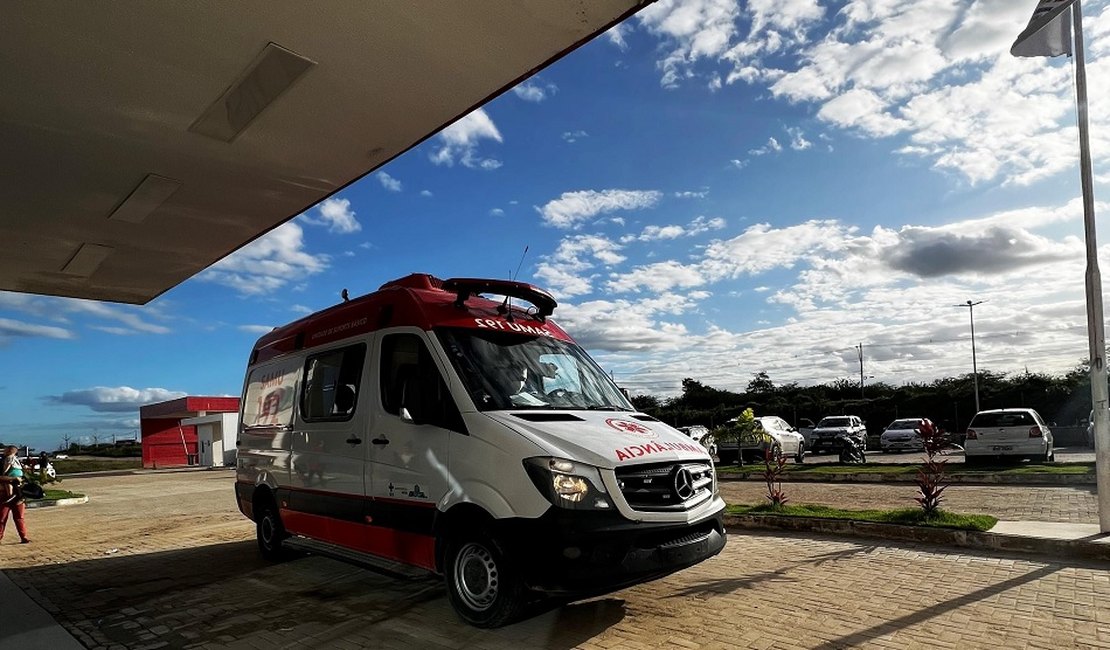 Hospital Regional do Alto Sertão presta assistência a alagoano que foi repatriado do Ceará