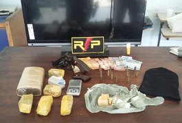 Radiopatrulha prende casal com arma e drogas em Arapiraca