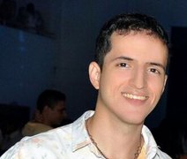 Menino do Acre decide publicar obras de graça: 'dinheiro nenhum vale a pena'