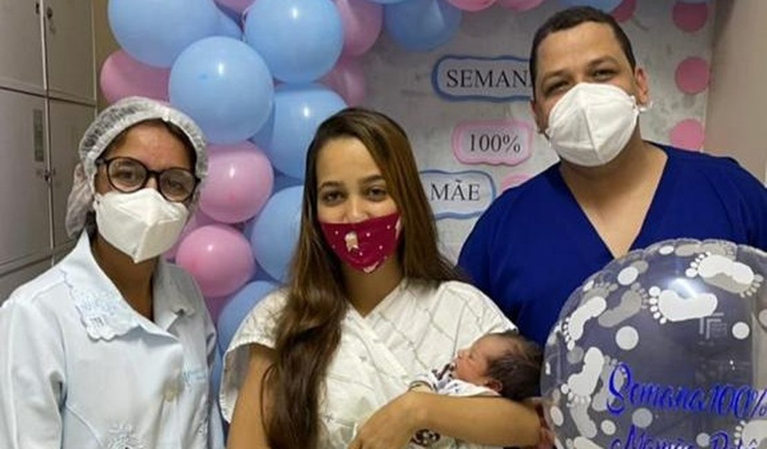 Hospital de Arapiraca encerra Semana Mamãe Bebê com sorteio de brindes e palestras