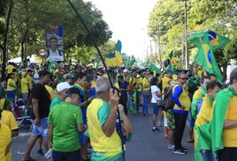 Veículos serão guinchados e condutores multados se não liberarem a Fernandes Lima, alerta PM