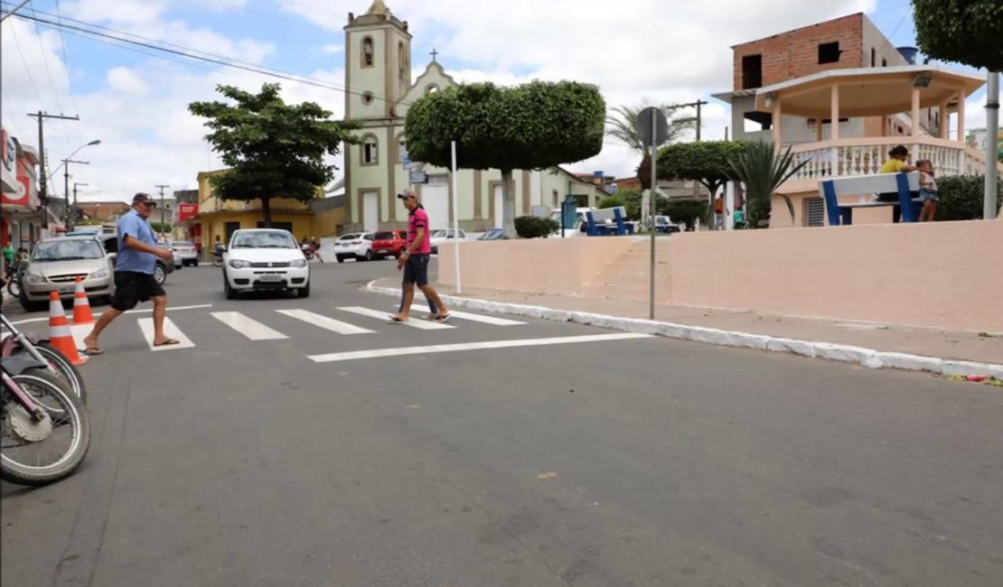 Polícia prende homens que estavam fugindo com moto furtada em São Sebastião