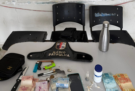 Dois homens são presos em flagrante com 11 pedras de crack no bairro Primavera