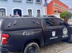 Mulher é presa por tentar aplicar golpe com identidade falsa em banco de Penedo