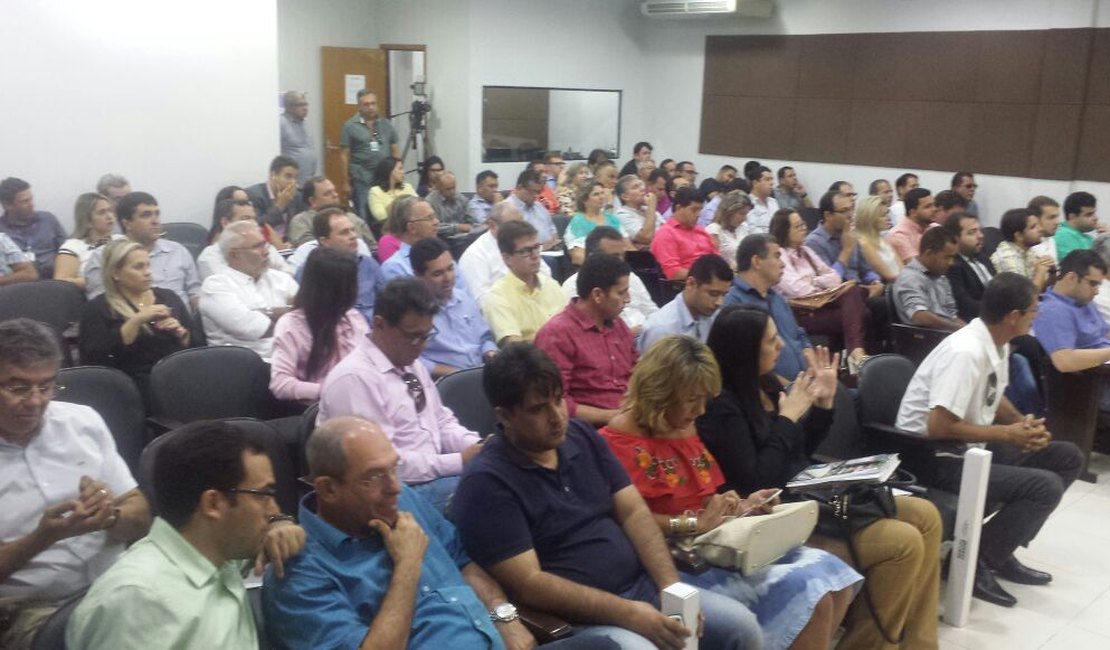 Durante reunião, AMA apresenta a novos gestores desafios para 2017