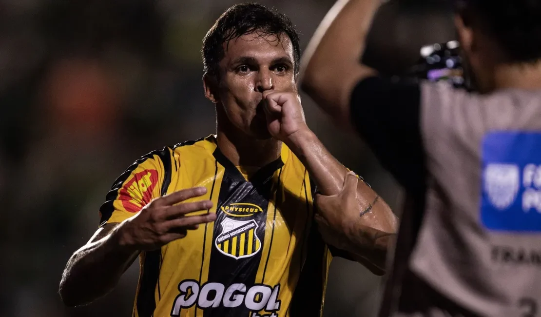 Com hat-trick de Robson, Palmeiras é goleado por 4 a 0 pelo Novorizontino no Paulista