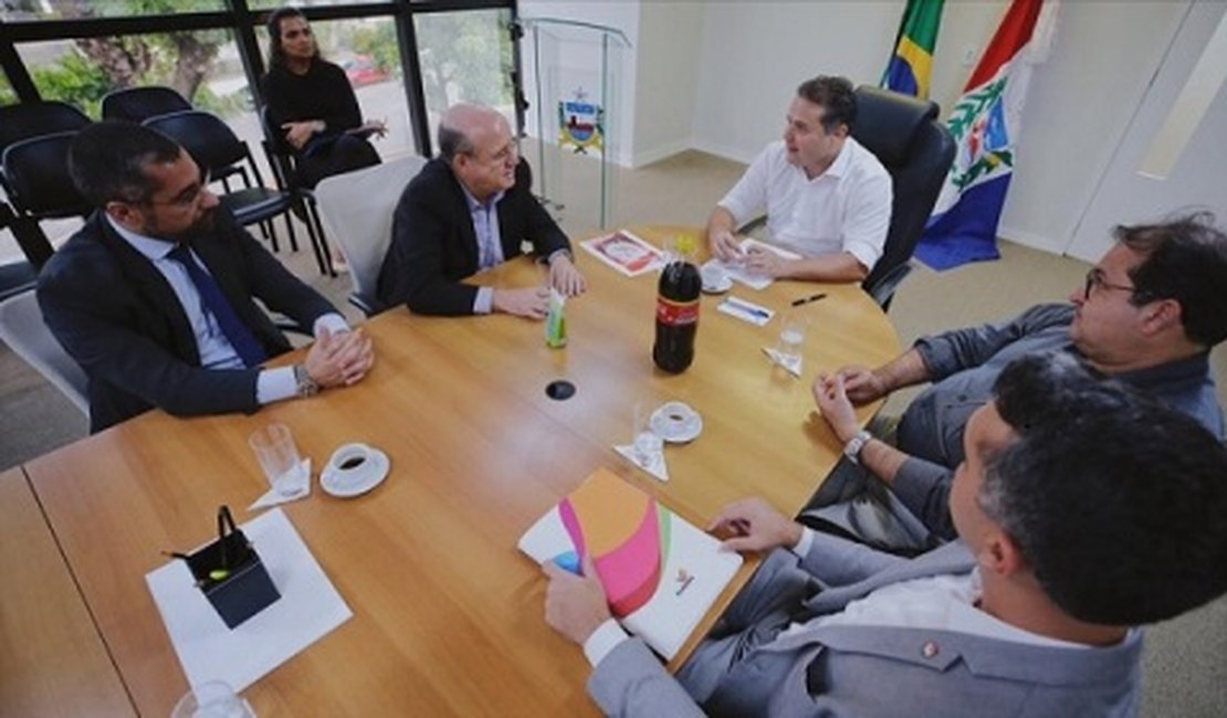 Fabricante da Coca-Cola investe milhões na instalação de nova linha de produção em Alagoas