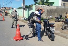 Operação policial autua 36 por infração de trânsito em Maceió