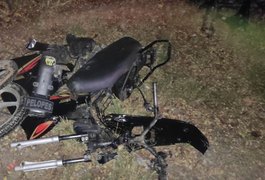 VÍDEO: Jovem que furtou moto na porta da AeC é preso em desmanche horas depois, em Arapiraca