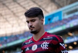 Zagueiro do Flamengo chama colega de time de macaco