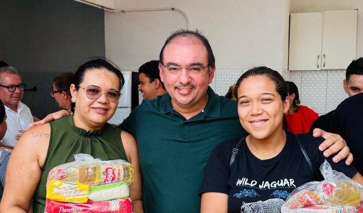 Prefeitura de Junqueiro entrega cestas básicas a famílias atendidas pela Casa da Sopa
