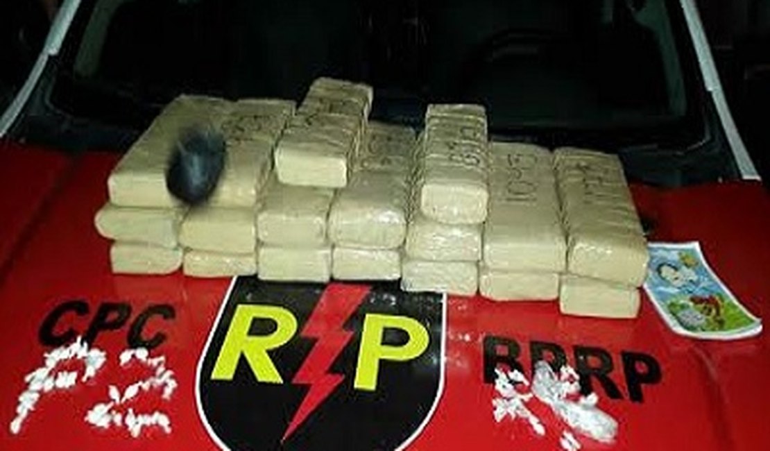 Rp prende dupla com quase 20 Kg de maconha; no Tabuleiro, 5º BPM apreende mais 1 Kg da mesma droga