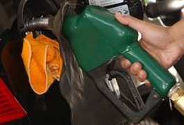 Pesquisa da ANP revela preço máximo da gasolina ao consumidor de quase R$ 5