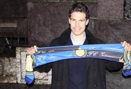 Hernanes assina com a Internazionale