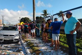 Início das campanhas eleitorais: candidatos aumentam visibilidade com adesivaços e caminhadas