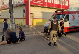 Condutor de motocicleta não respeita sinalização e colide em outra moto, em Arapiraca
