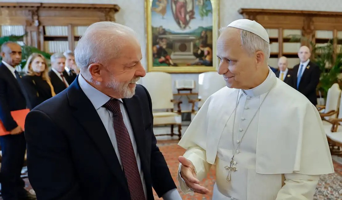 Lula se reúne com papa Leão XIV, pela primeira vez, no Vaticano