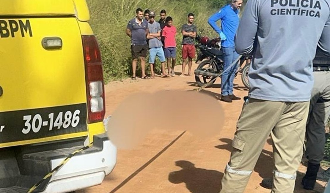 Criminosos matam mulher e deixam homem baleado na estrada que dá acesso ao Pau D'Arco