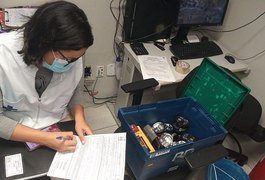 Mais de 1200 pomadas para cabelos proibidas pela Anvisa são apreendidas em Maceió