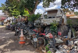 Delegacia de Arapiraca inicia retirada de veículos apreendidos  do pátio