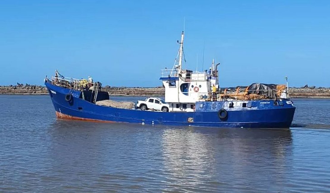 Embarcação que saiu do Recife naufraga a caminho de Noronha e tripulantes estão desaparecidos