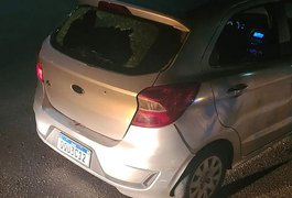 Homem e adolescente são encontrados mortos em porta-malas de carro na BA