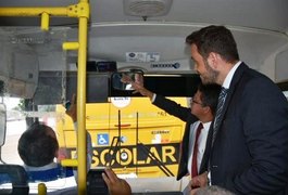 Fiscalização interdita veículos que fazem transporte escolar em Pilar