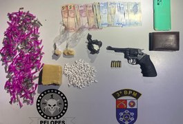 Três pessoas são detidas por porte ilegal de arma e tráfico de drogas no ponto de transporte alternativo, em Arapiraca