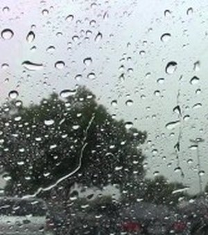 Sala de Alerta da Semarh emite Aviso Meteorológico para pancadas de chuvas acompanhadas de raios e rajadas de vento