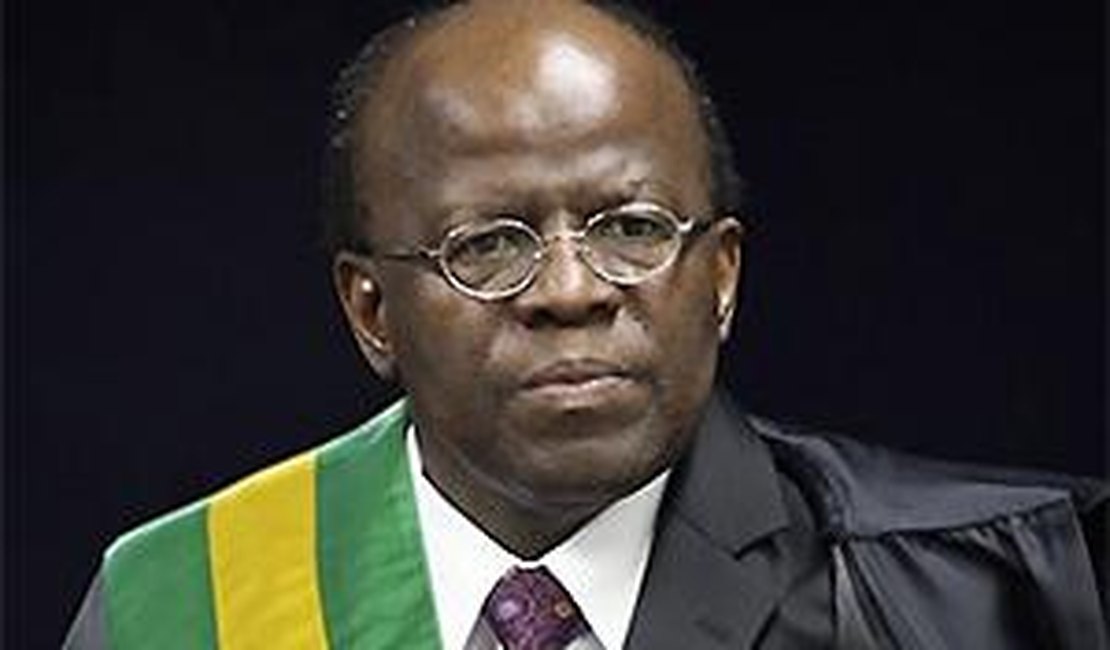 Joaquim Barbosa anuncia que deixa relatoria das execuções penais do mensalão