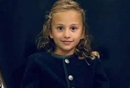 Menina morre esmagada por estátua de 200kg enquanto brincava com amigo