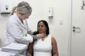 Médica do Hospital Metropolitano alerta para sinais de doenças na tireoide e ressalta oferta de tratamento pelo SUS