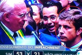 Chamado de 'muso' em votação do impeachment, deputado vira prefeito