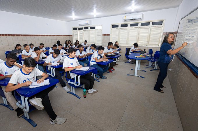 Governo de Alagoas inicia pagamento do Fundef aos profissionais da Educação
