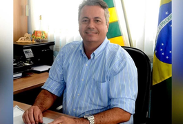 Justiça decreta prisão de prefeito que atirou 15 vezes contra a porta da ex-esposa