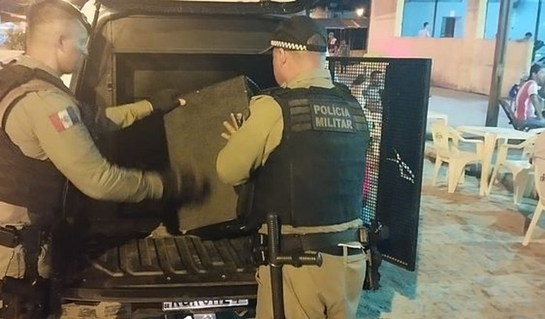 Na Base do Sossego: operação policial apreende 10 aparelhos sonoros, em Alagoas