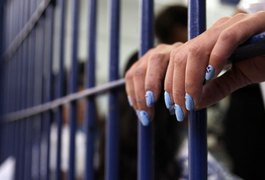 Transsexual diz ter sido estuprada mais de 2 mil vezes em prisão masculina